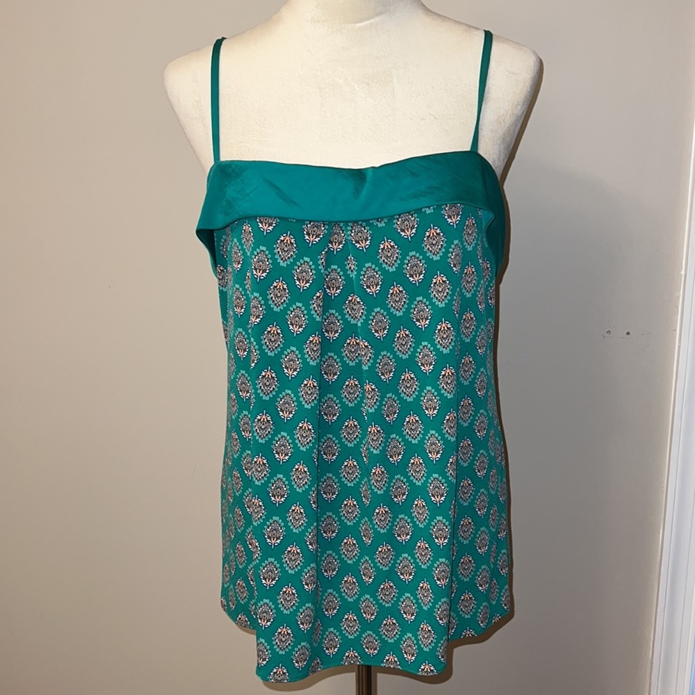 3 FOR $40 - Banana Republic Top. Size M